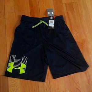 Under Armour Boys Youth Shorts X-Large (YLG/G) Blue, White and Neon Yellow.  NWT